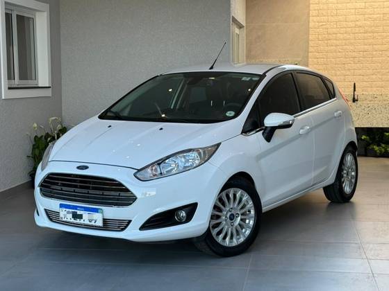 FORD FIESTA 1.6 TITANIUM HATCH 16V FLEX 4P POWERSHIFT